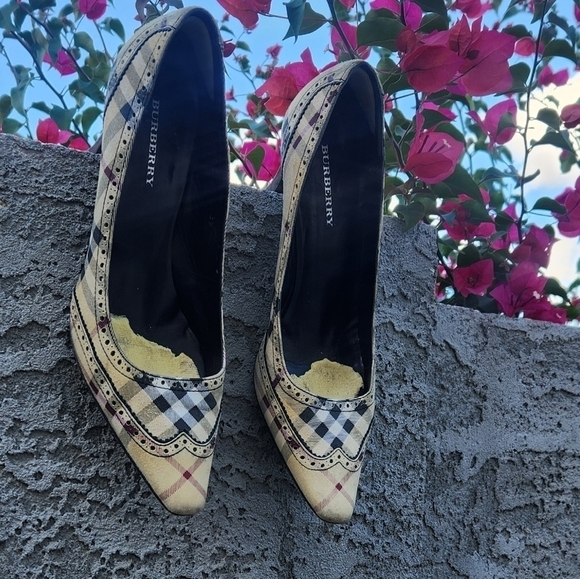 Authentic Vintage‎ Classic Check Burberry Heels - Picture 11 of 14